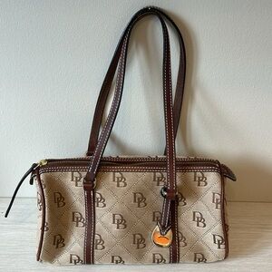 DOONEY ampBOURKE Womens Tan and Brown Shoulder BARREL BAG IN VERY GOOD CONDITION